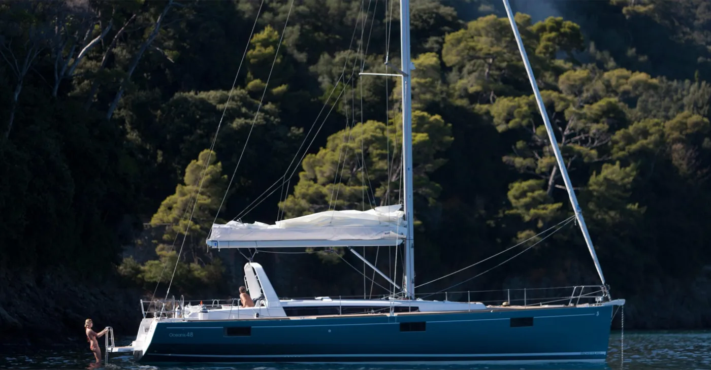 Nabucco: Forward Cabin #1 (Cabin Charter - 2 pax) Fully Crewed, ALL EXPENSES - Yelkenli içinde Kaštel Gomilica
