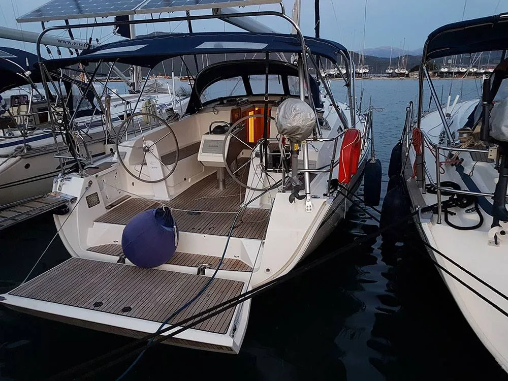 Bavaria cr 41 Marea with bow thruster - Sailboat in Lefkada