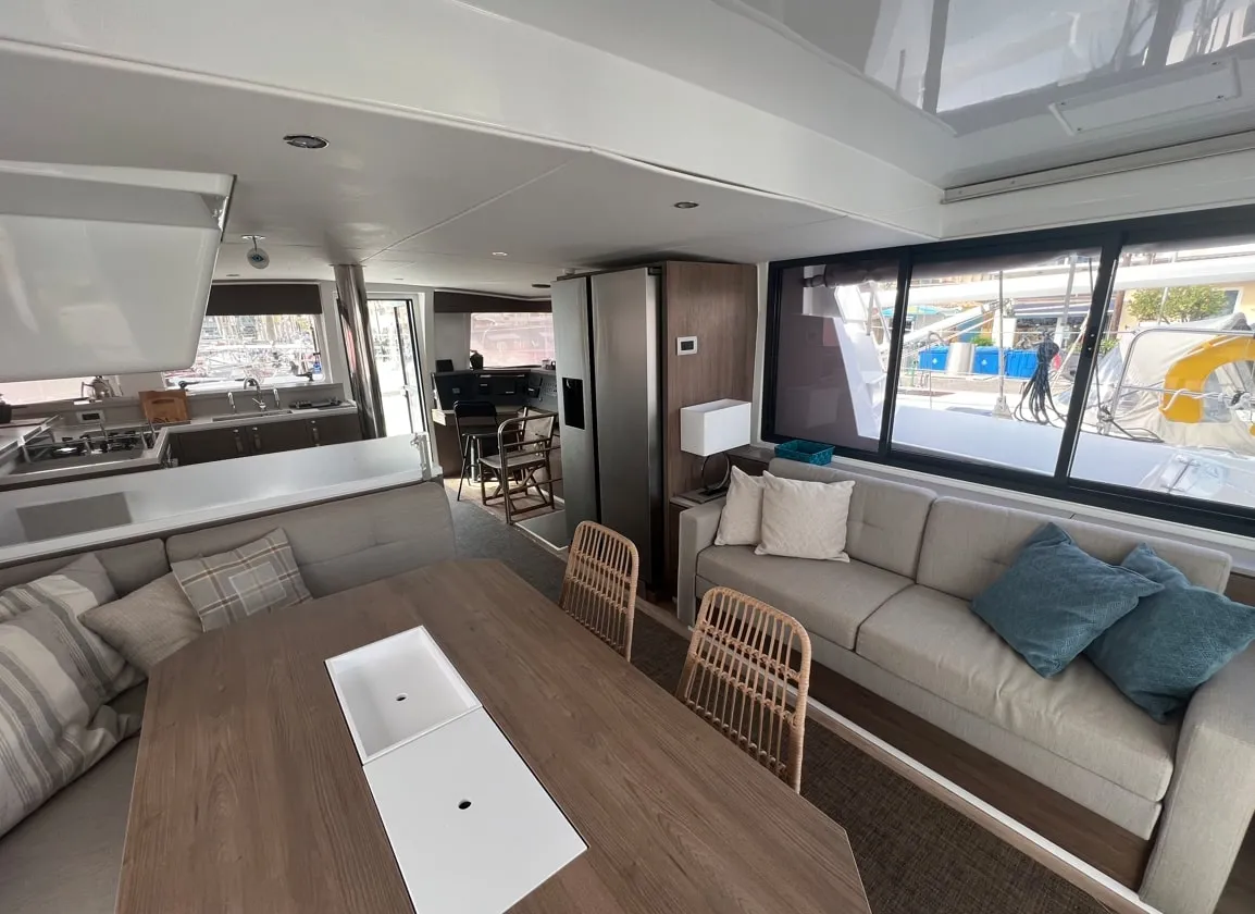 Bali 4.4 - Catamaran in Lefkada