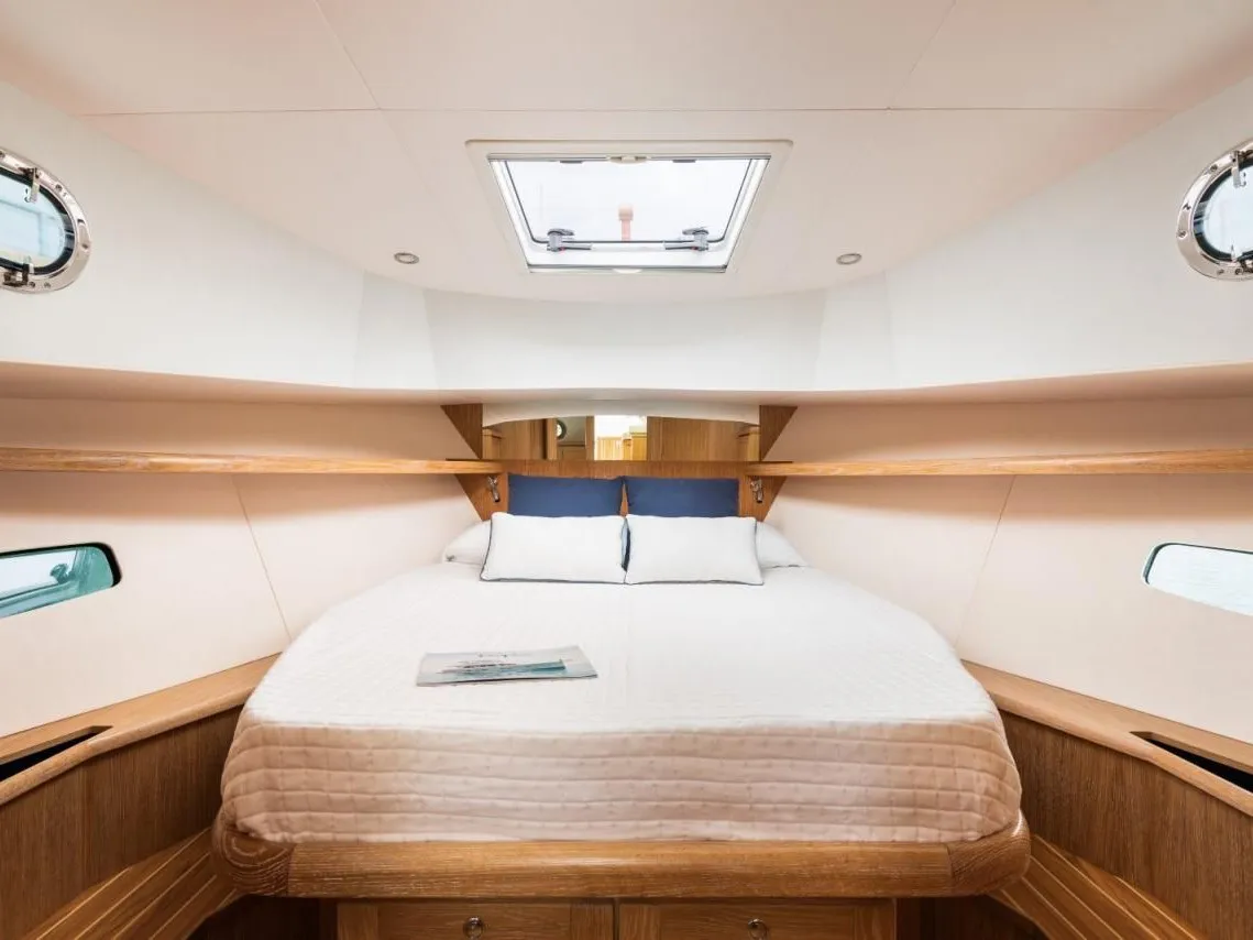 Menorquin 34 HT - Motor Yacht in Sitges