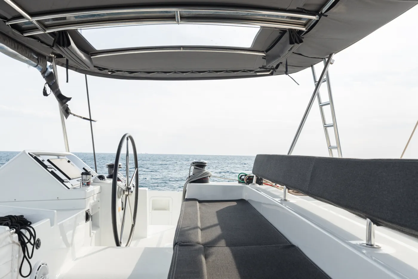 Myrto - Catamaran in Alimos