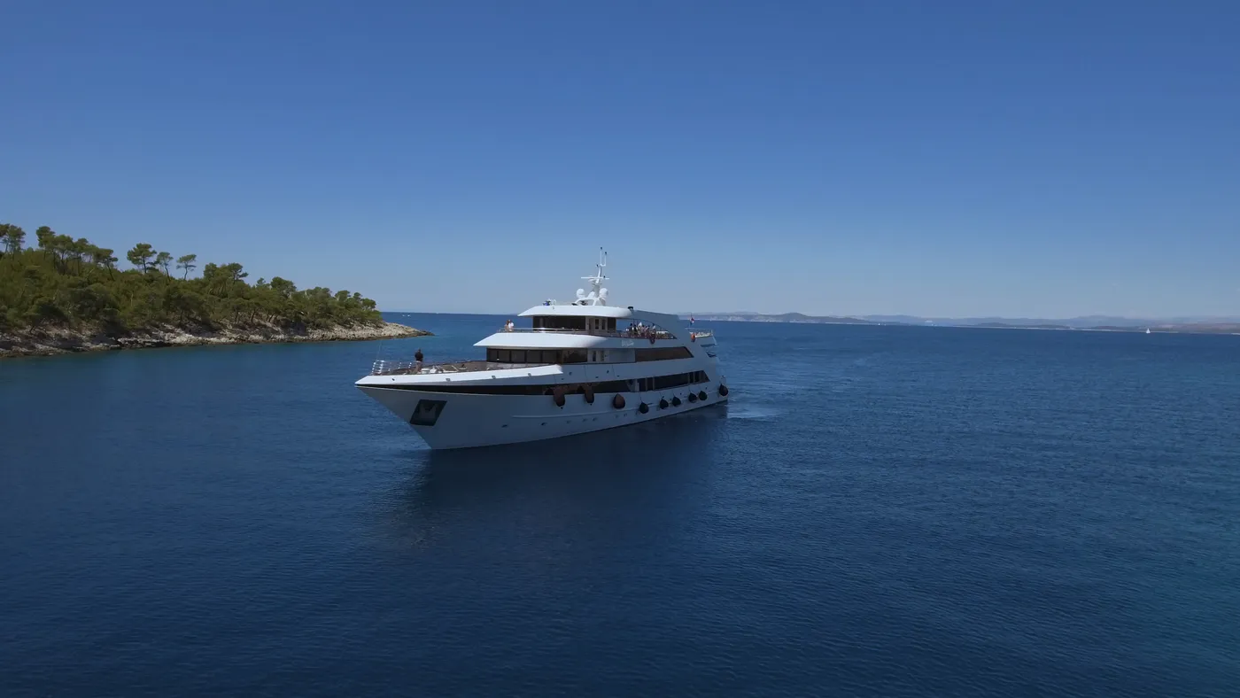 Ban - Motor Yat içinde Split