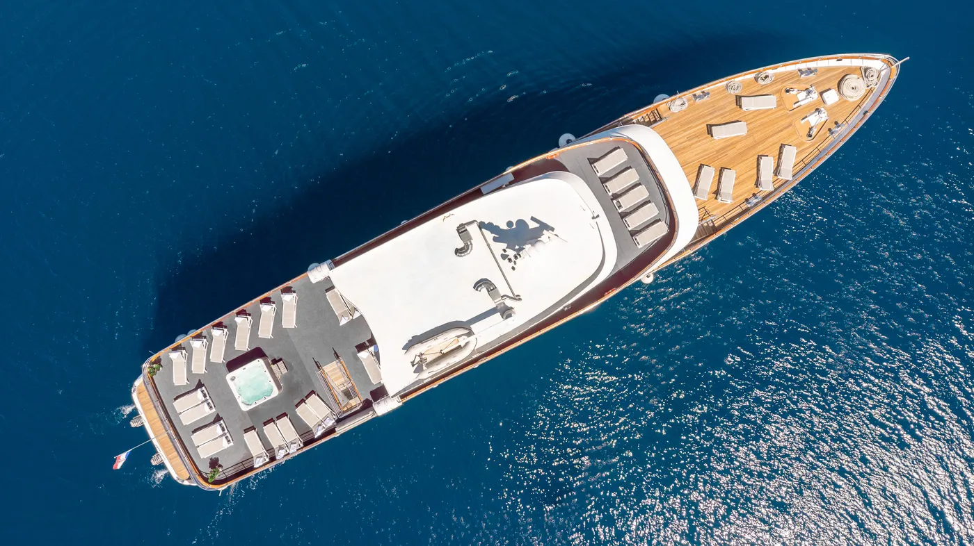 Suzana - Motor Yat içinde Split