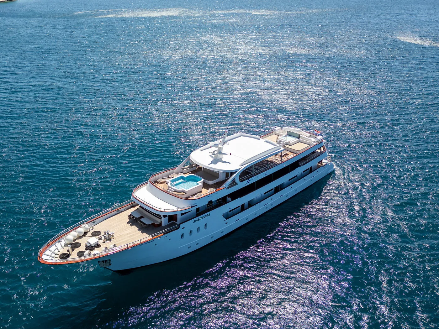 MS Avantura - Motor Yacht in Split