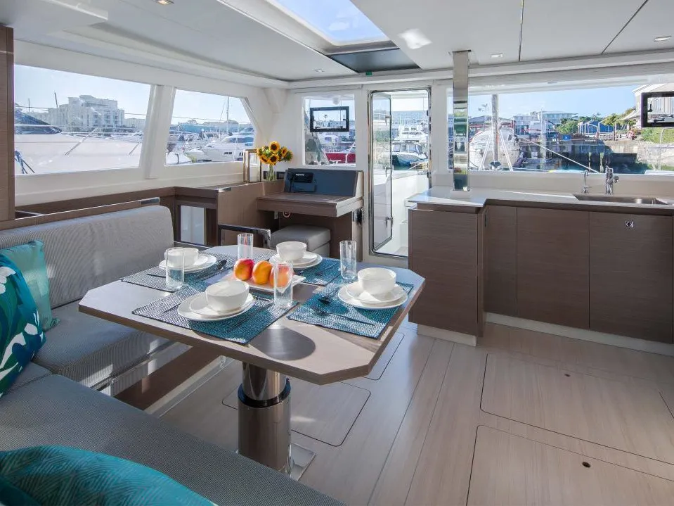 Moorings 4200/4 Club - Catamaran in Città Metropolitana di Napoli