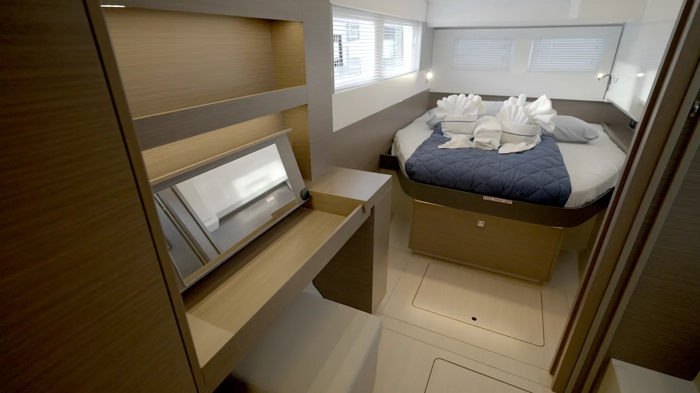 Moorings 403 PC Exclusive - Catamaran in Wickhams Cay 2