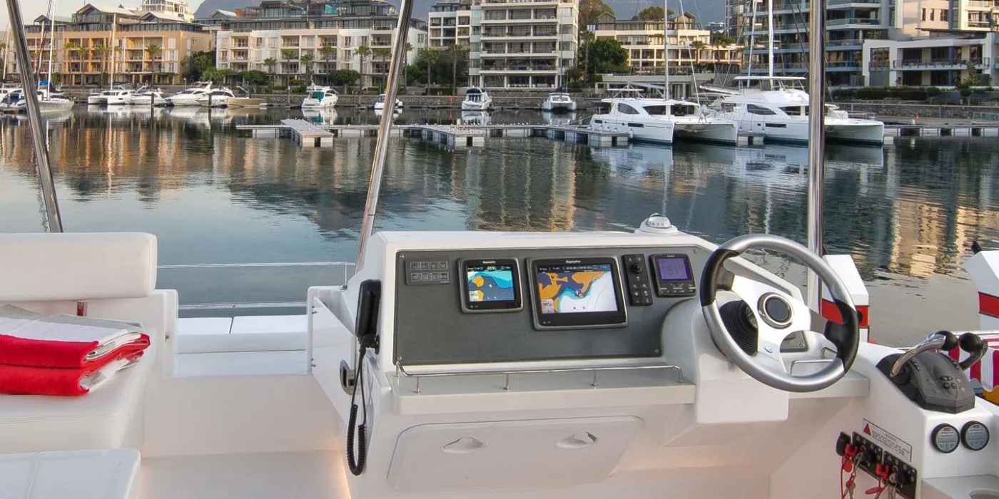 Moorings 433 PC Club - Catamaran in Marina