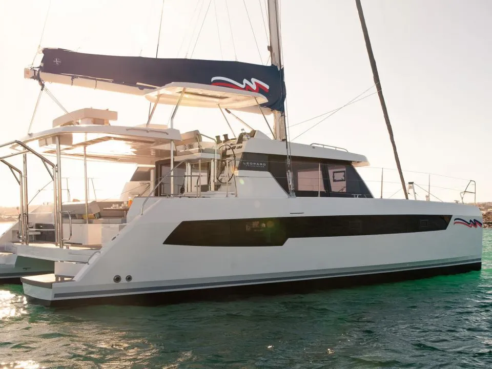 Moorings 4200/3/3 Club - Catamaran in Placencia