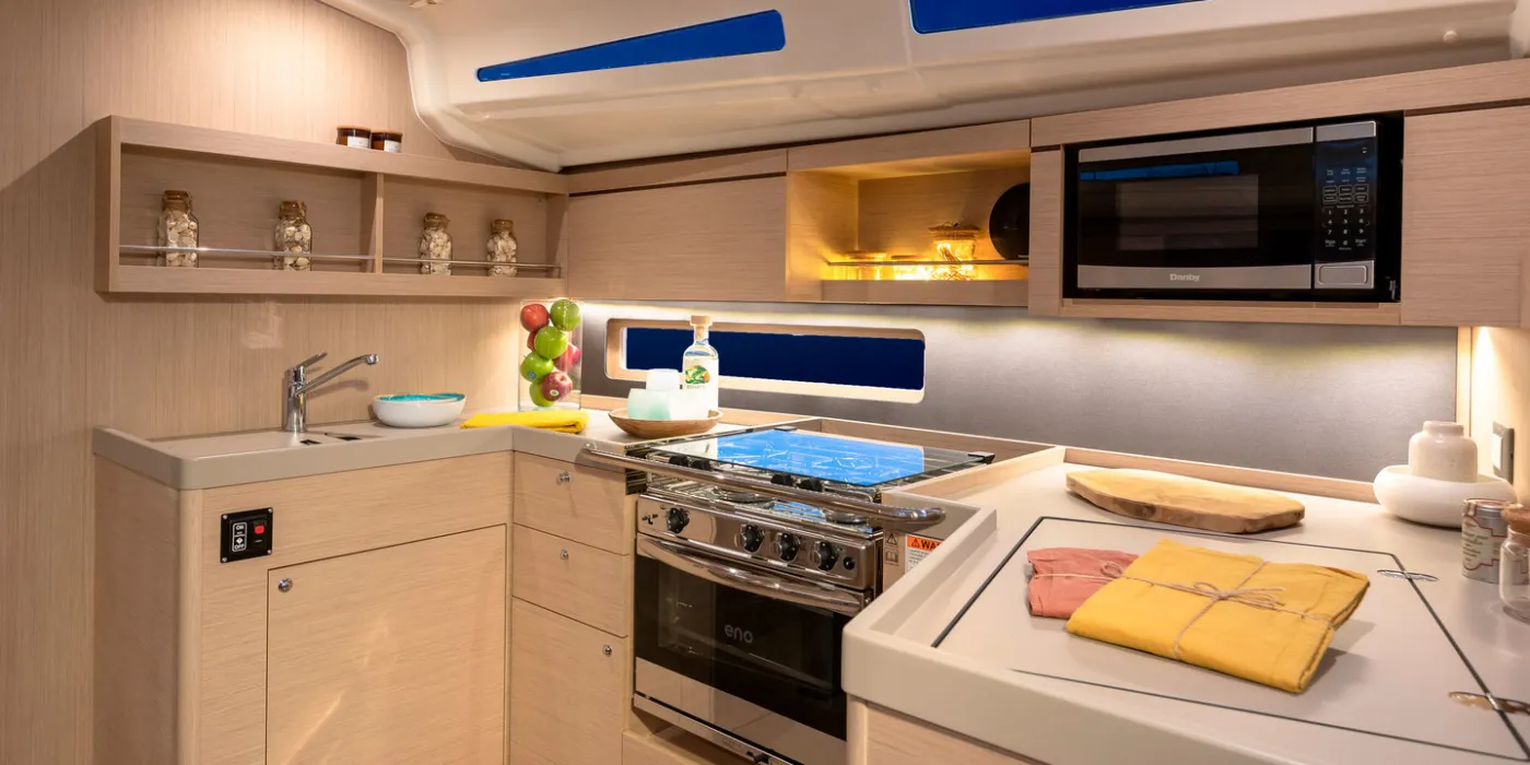 Moorings 42.3 Exclusive - Sailboat in Wickhams Cay 2