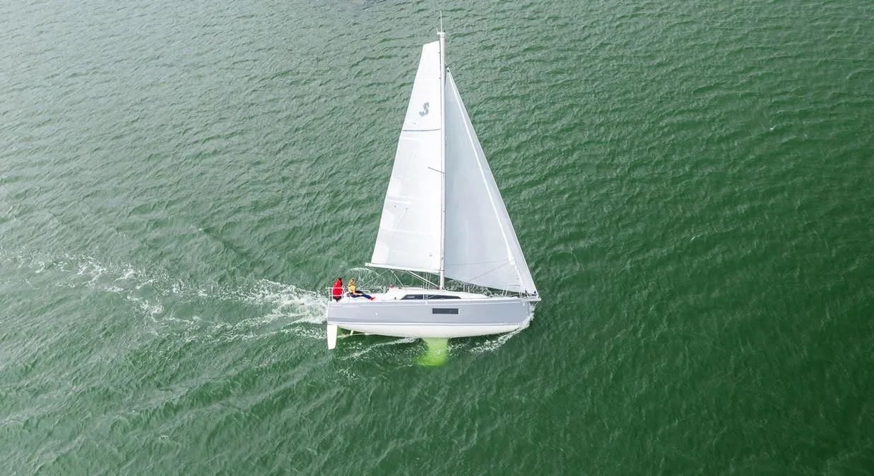 Moorings Oceanis 30.1 Club - Sailboat in Città Metropolitana di Napoli