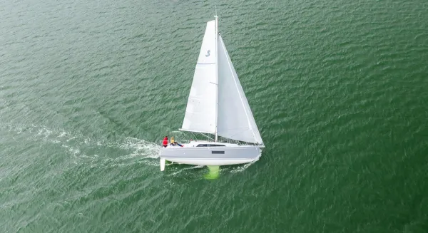 Moorings Oceanis 30.1 Club