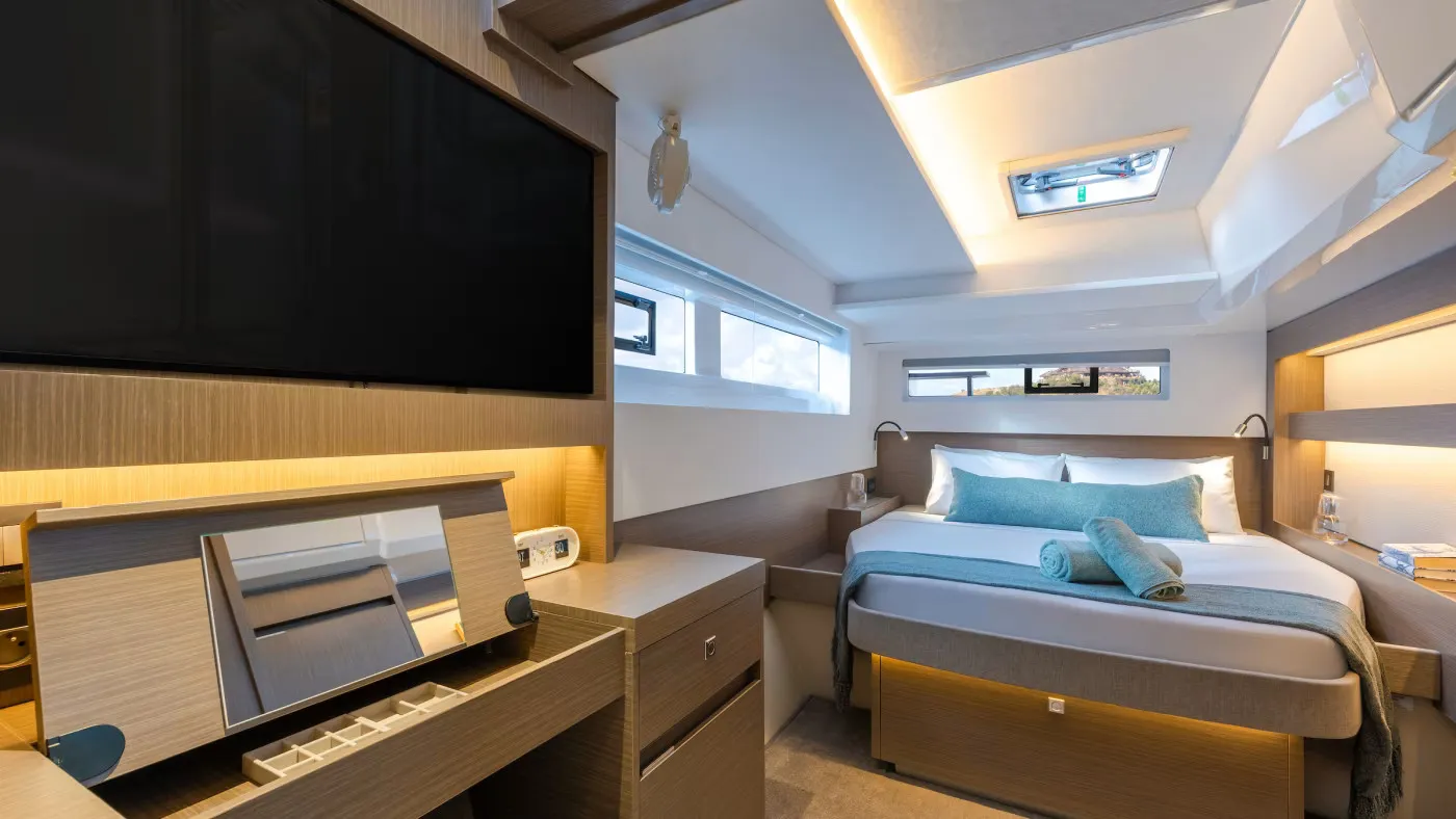 Moorings 5200 Exclusive Plus - Catamaran in Rodney Bay