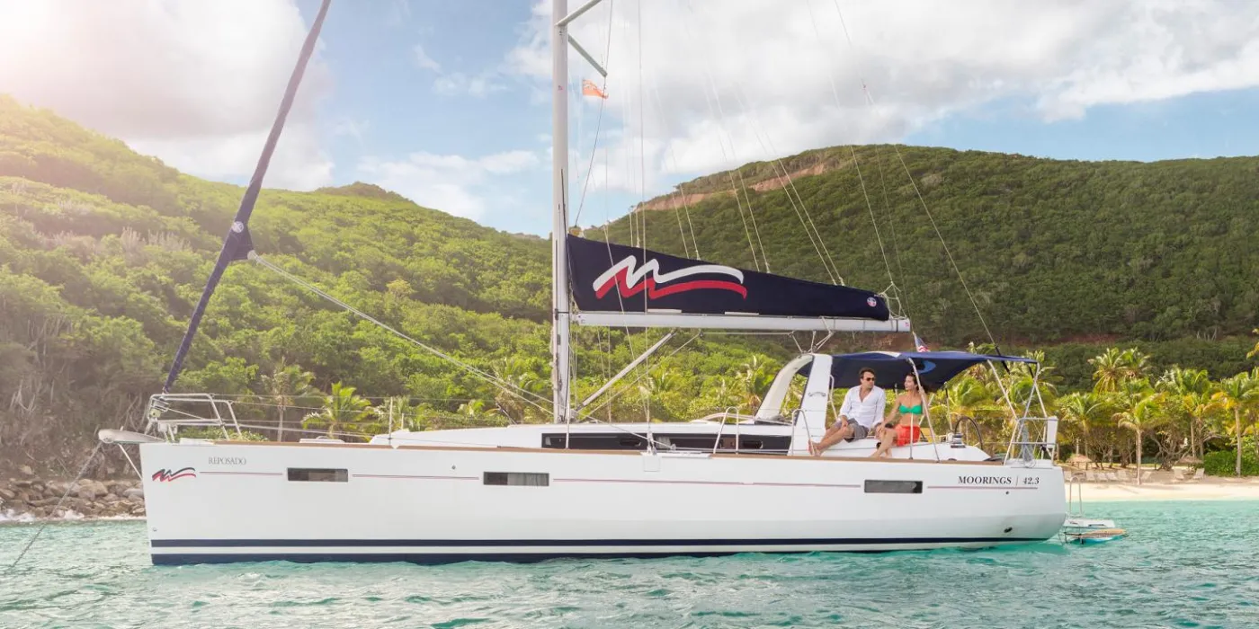 Moorings 42.3 Club - Sailboat in Tonnarella