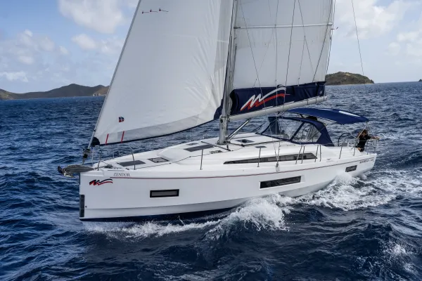 Moorings 42.3 Club