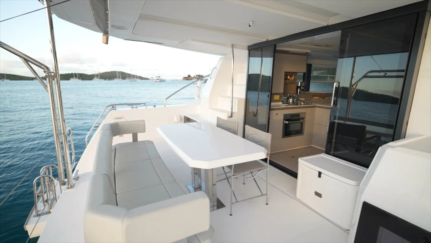 Moorings 403 PC Exclusive - Catamaran in Wickhams Cay 2