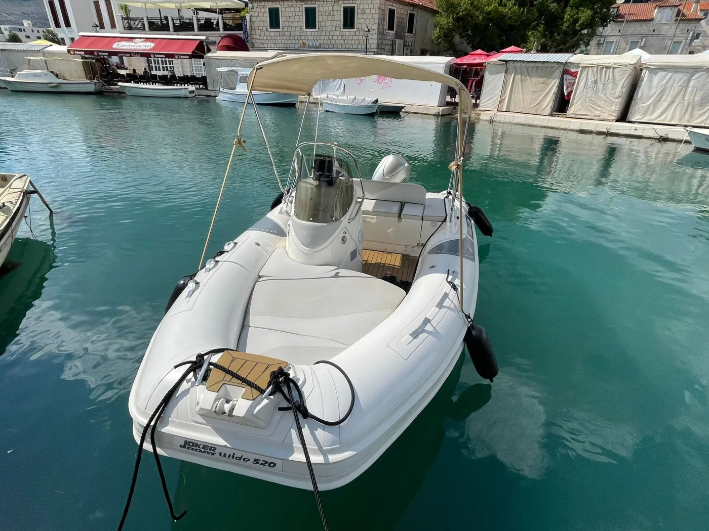 09 - Motor Yacht in Trogir