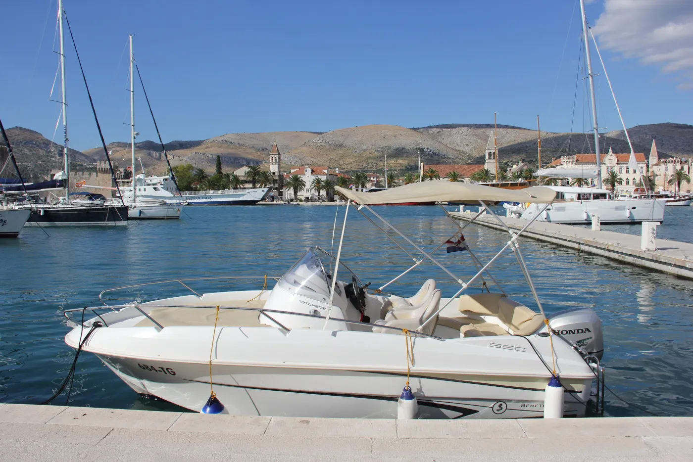 Beneteau Flyer 550 SUNdeck - Motor Yacht in Trogir