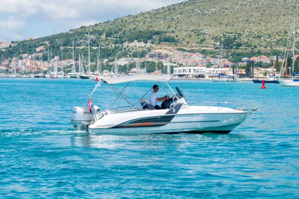 Beneteau Flyer 6 Space Deck