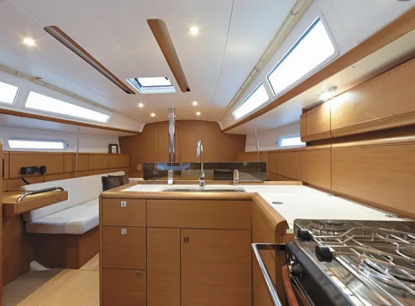 Sunsail 38.0 Premium