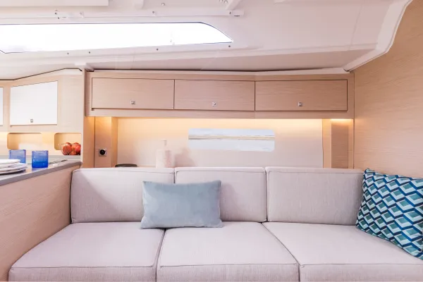 Sunsail 37.3 Premium