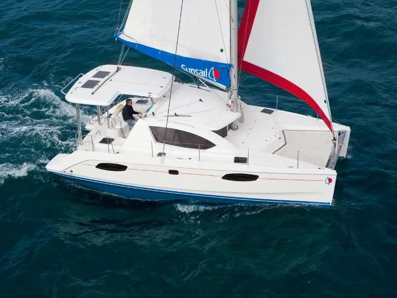 Sunsail 404 Classic - Catamaran in Uturoa