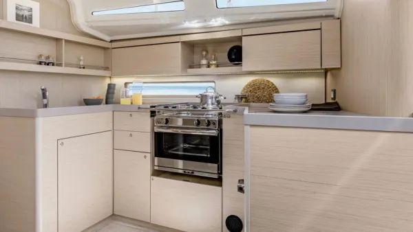 Sunsail 42 Premium