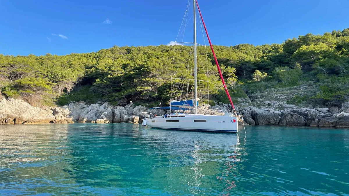 Sunsail 44 SO Classic - Sailboat in Lefkada