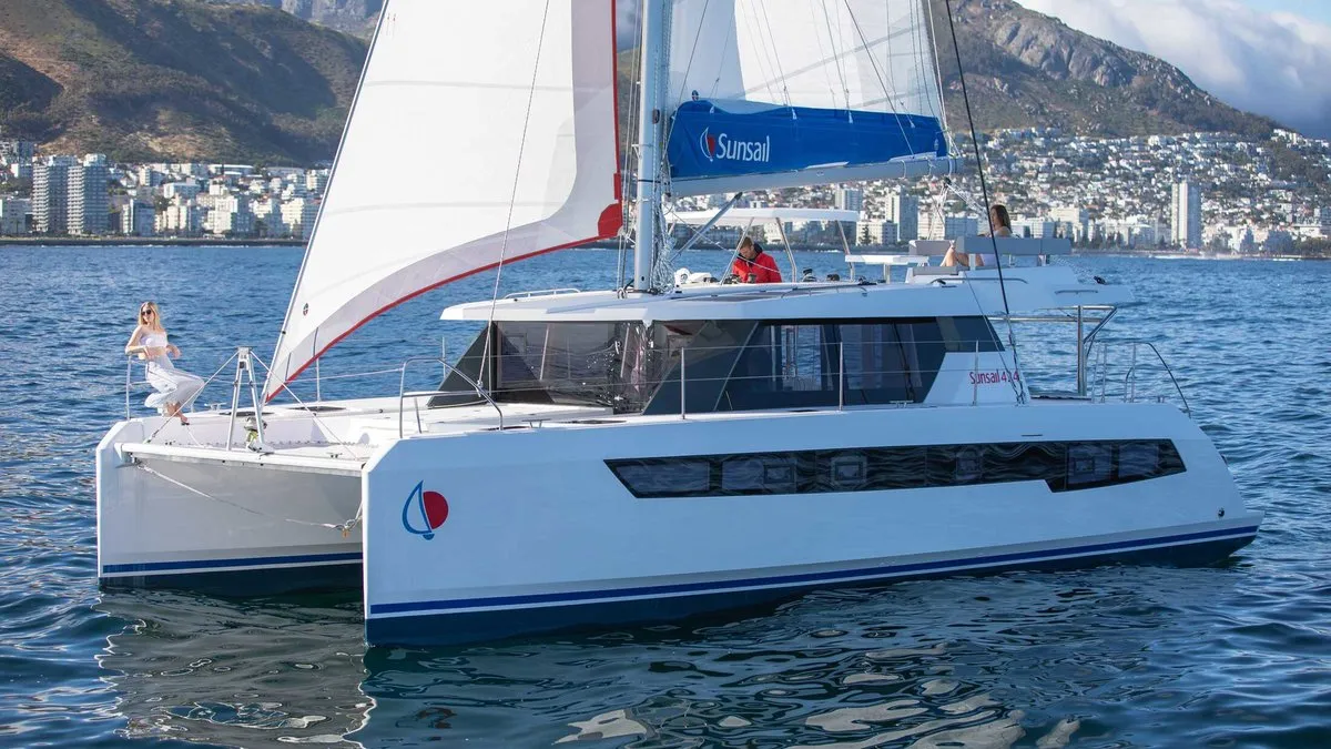 Sunsail 424/4/4 Premium - Catamaran in Kontokali