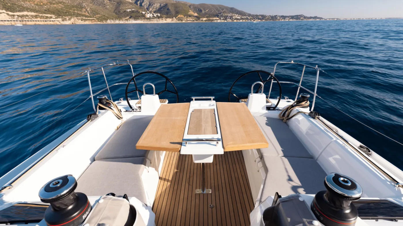 Oceanis 34.1 Premium - Sailboat in Marina