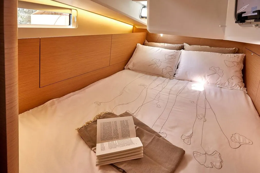 Sunsail 410 Premium - Yelkenli içinde Komolac