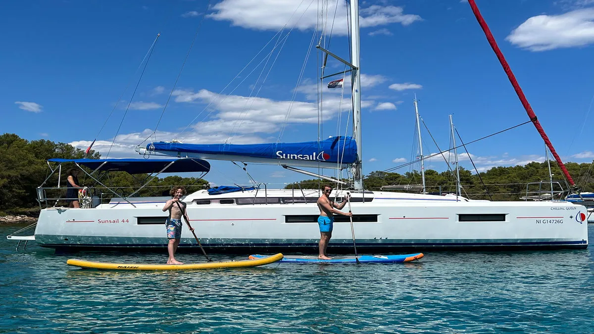 Sunsail 44 SO Classic - Yelkenli içinde Komolac