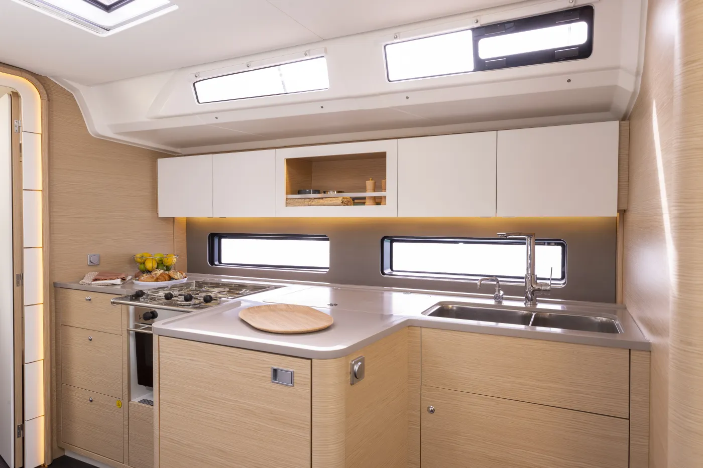 Sunsail 41.3 Premium - Yelkenli içinde Komolac