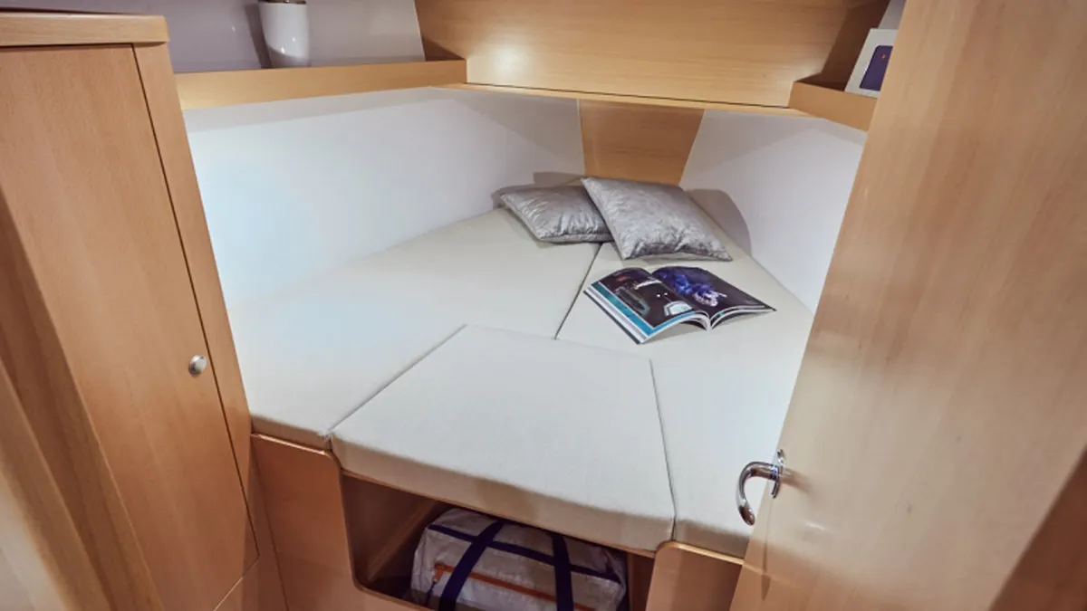 Sunsail Sun Odyssey 319 Classic - Sailboat in Cannigione