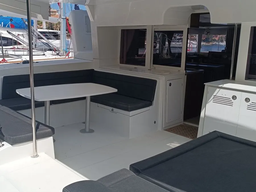 Sunsail Lagoon 450F Classic - Catamaran in Tonnarella