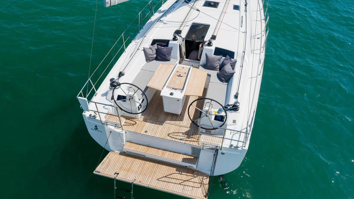 Sunsail Oceanis 40.1 Premium - Sailboat in Città Metropolitana di Napoli
