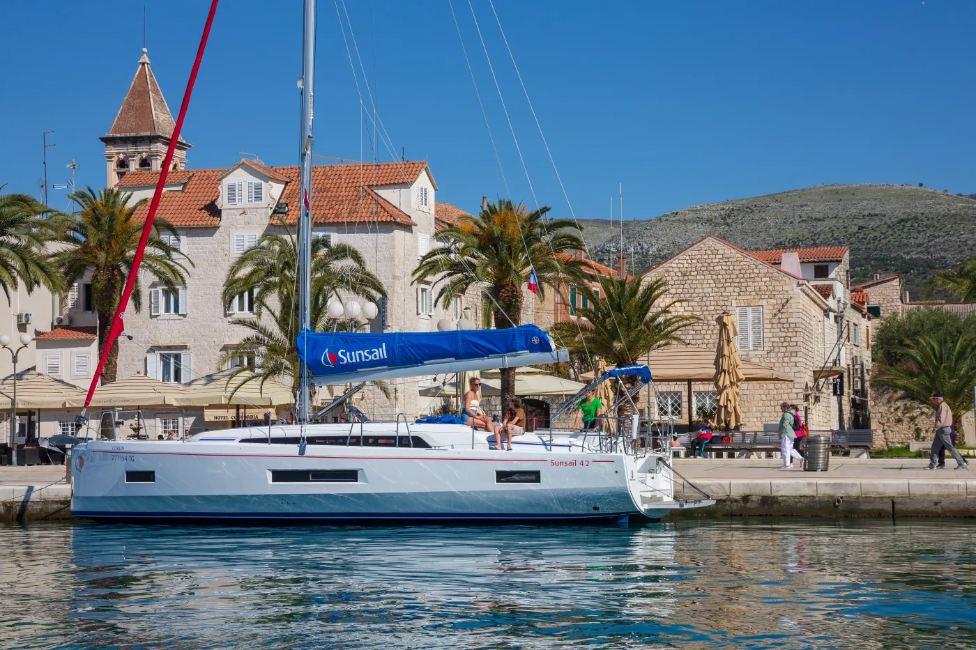 Sunsail 42 Classic - Sailboat in Marina