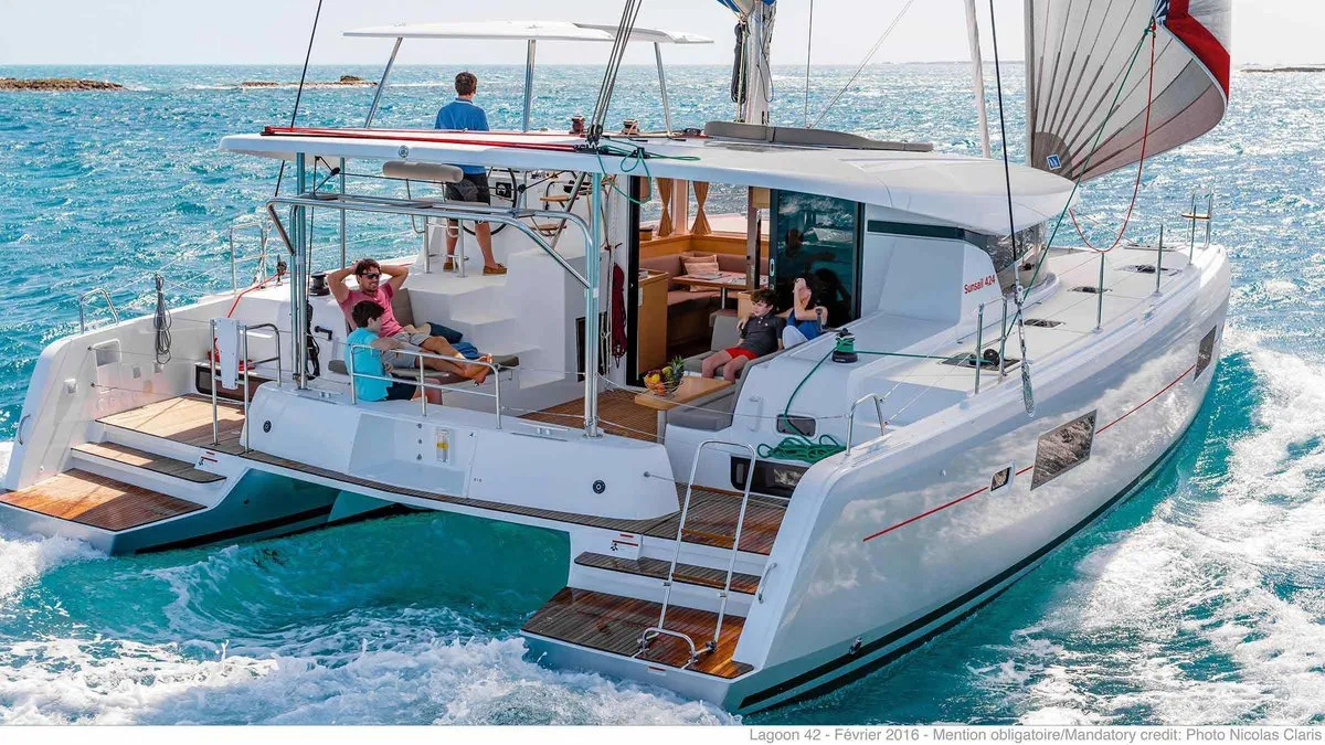 Sunsail Lagoon 424 Classic - Catamaran in Lefkada