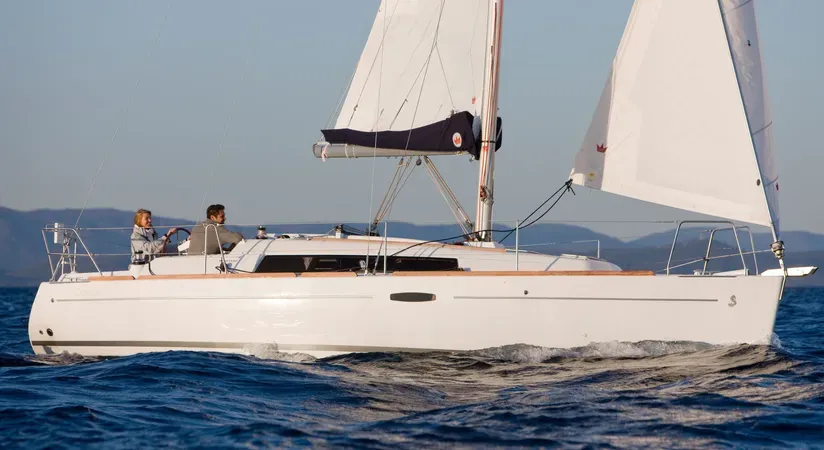 Oceanis 31 Classic - Yelkenli içinde Città Metropolitana di Napoli