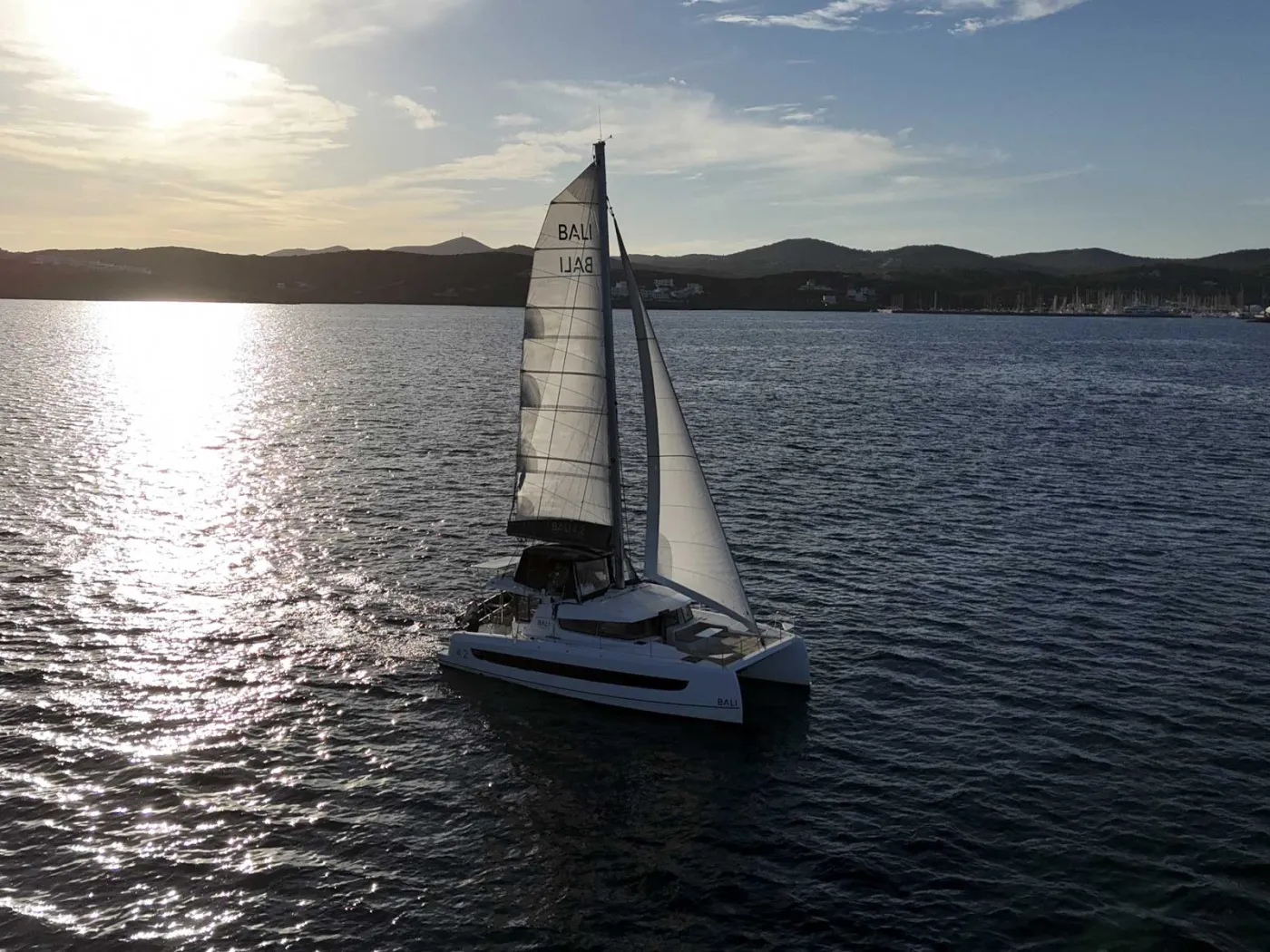 Jeux D'Hiver - Catamaran in Anatoliki Attiki
