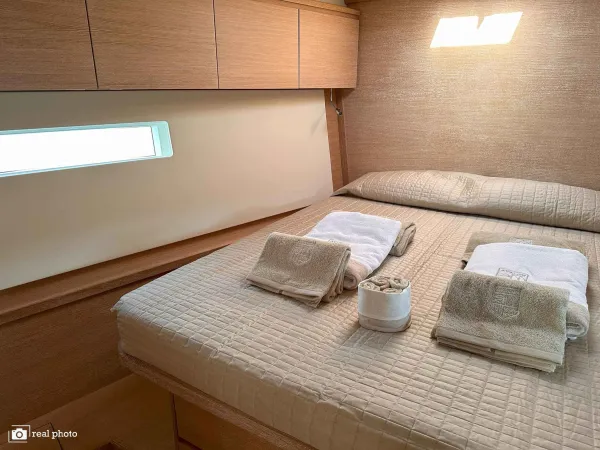 Avalon - Luxury - A/C, Watermaker