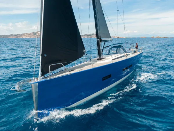 Avalon - Luxury - A/C, Watermaker