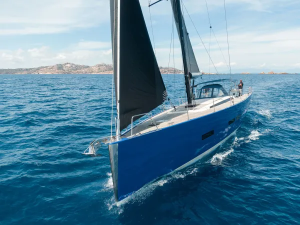 Avalon - Luxury - A/C, Watermaker