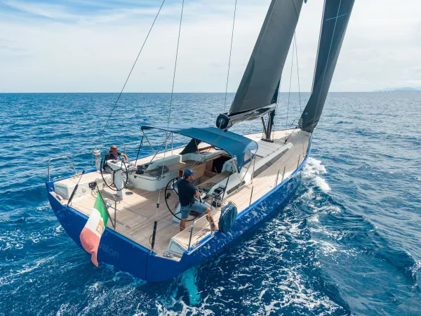 Avalon - Luxury - A/C, Watermaker