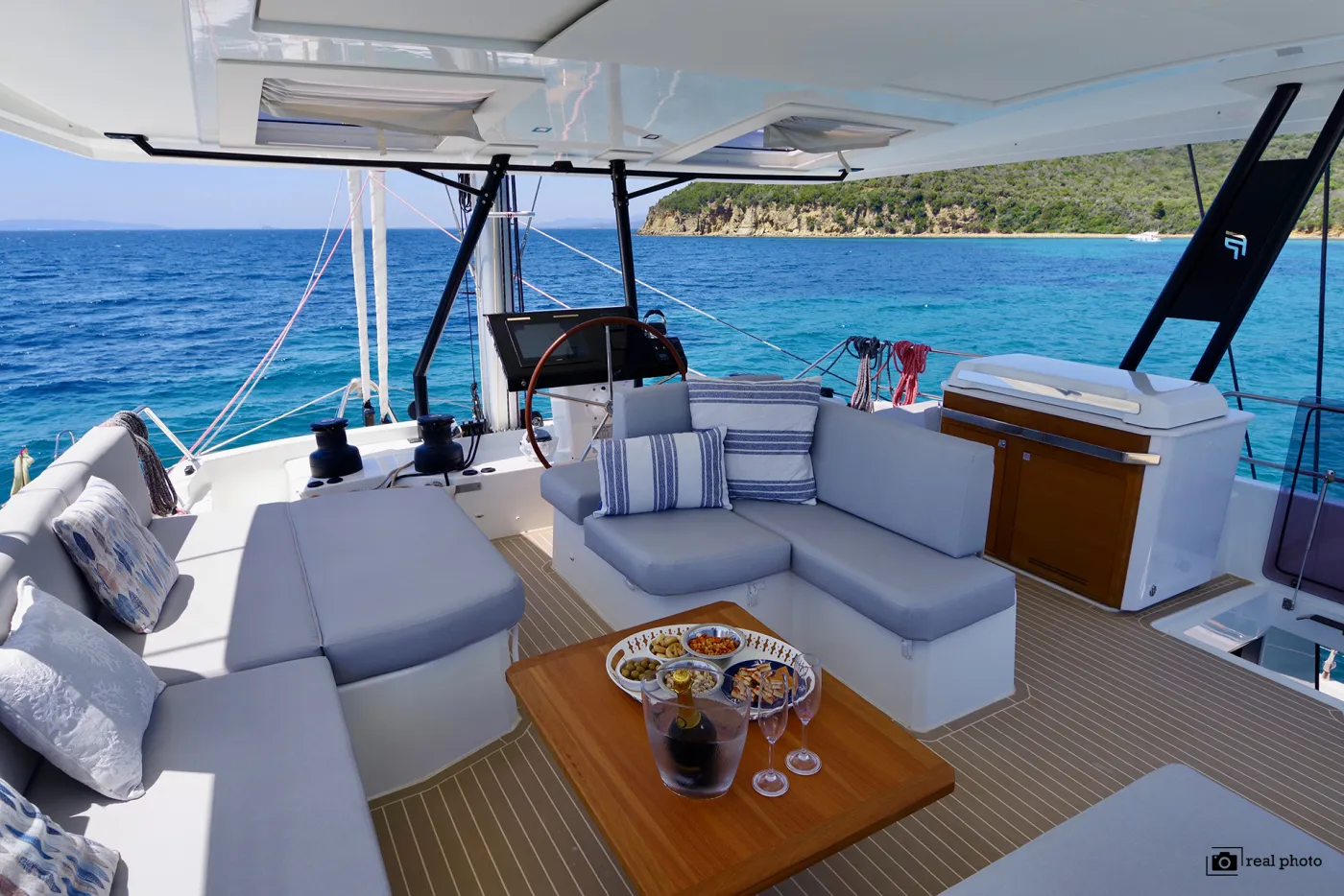Maurice - Luxury Catamaran, A/C, Generator, Water maker - Katamaran içinde Cannigione