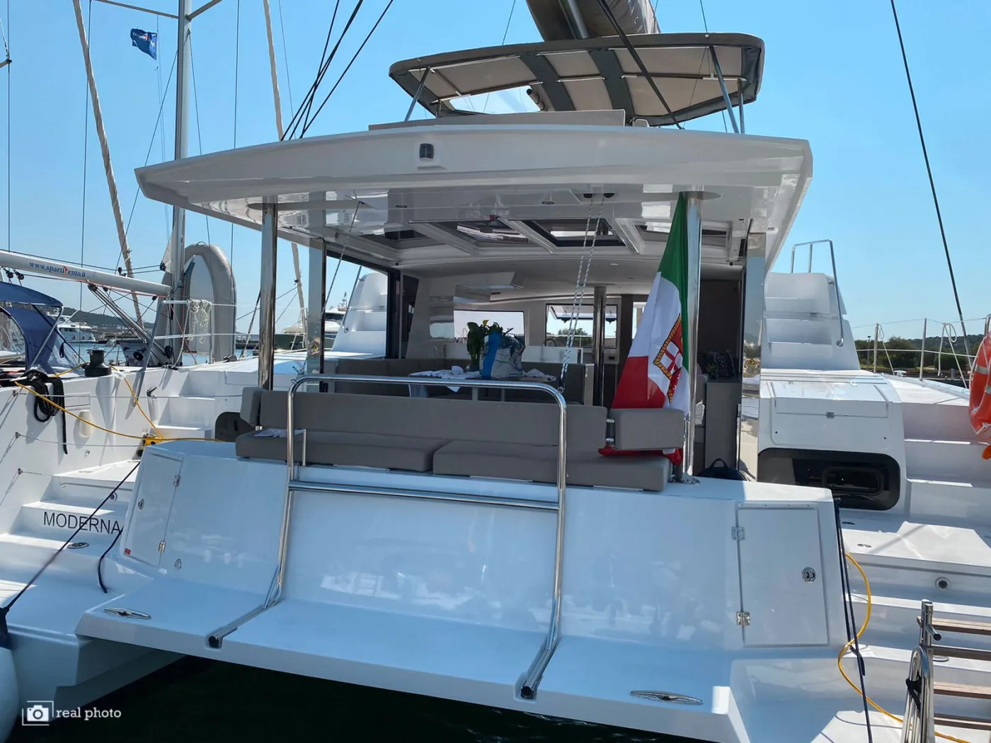 Moderna - A/C, Generator, WM, Solar Panel, BBQ - Catamaran in Cannigione