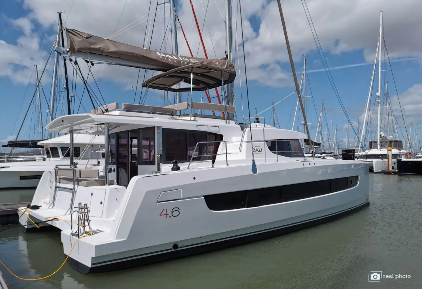 Moderna - A/C, Generator, WM, Solar Panel, BBQ - Catamaran in Cannigione