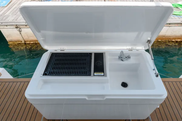 Atena - Water maker, Solar Panel