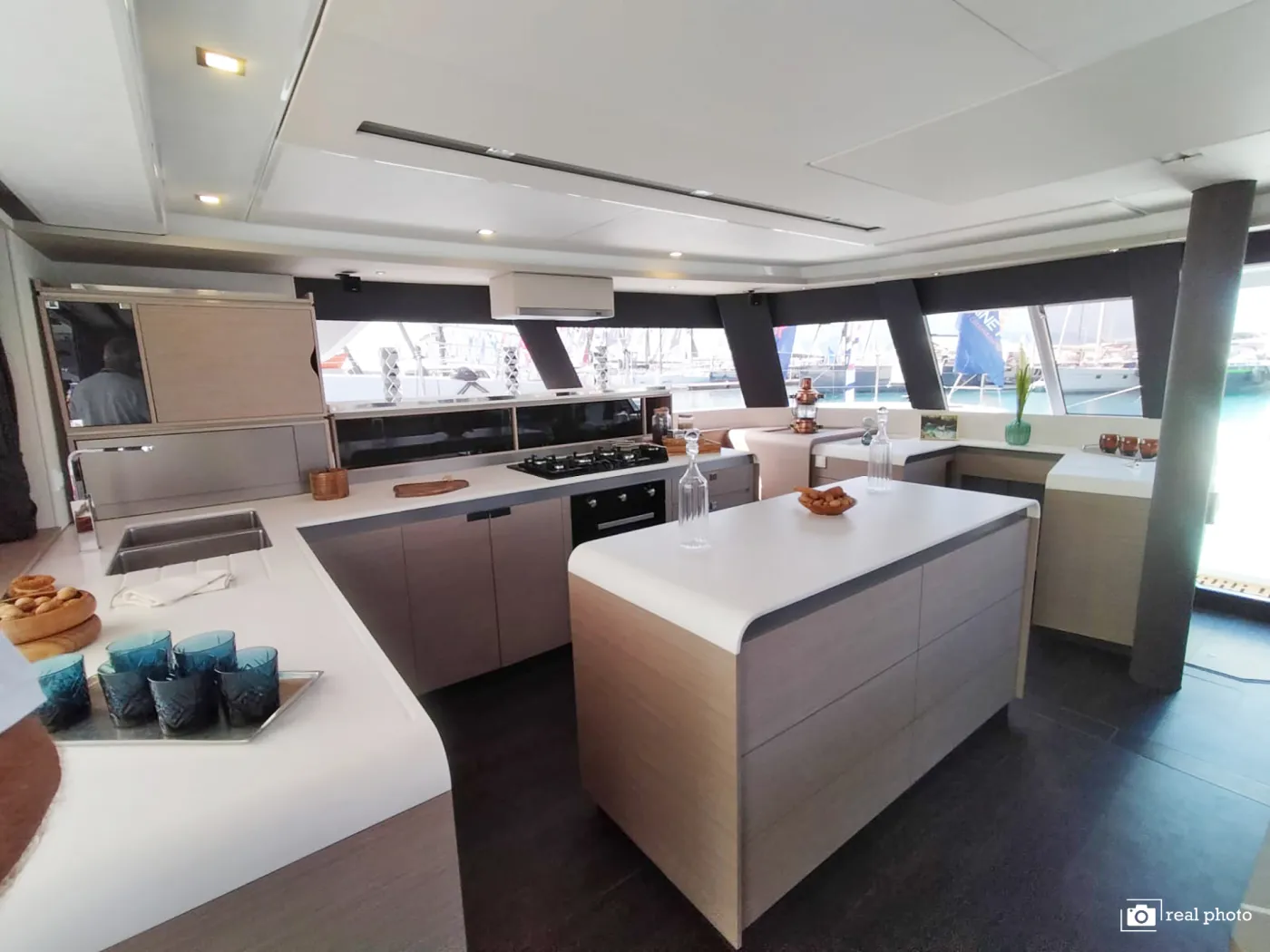 Libertà - Luxury Catamaran, A/C, Generator, Water maker, Solar panel - Catamaran in Castellammare di Stabia