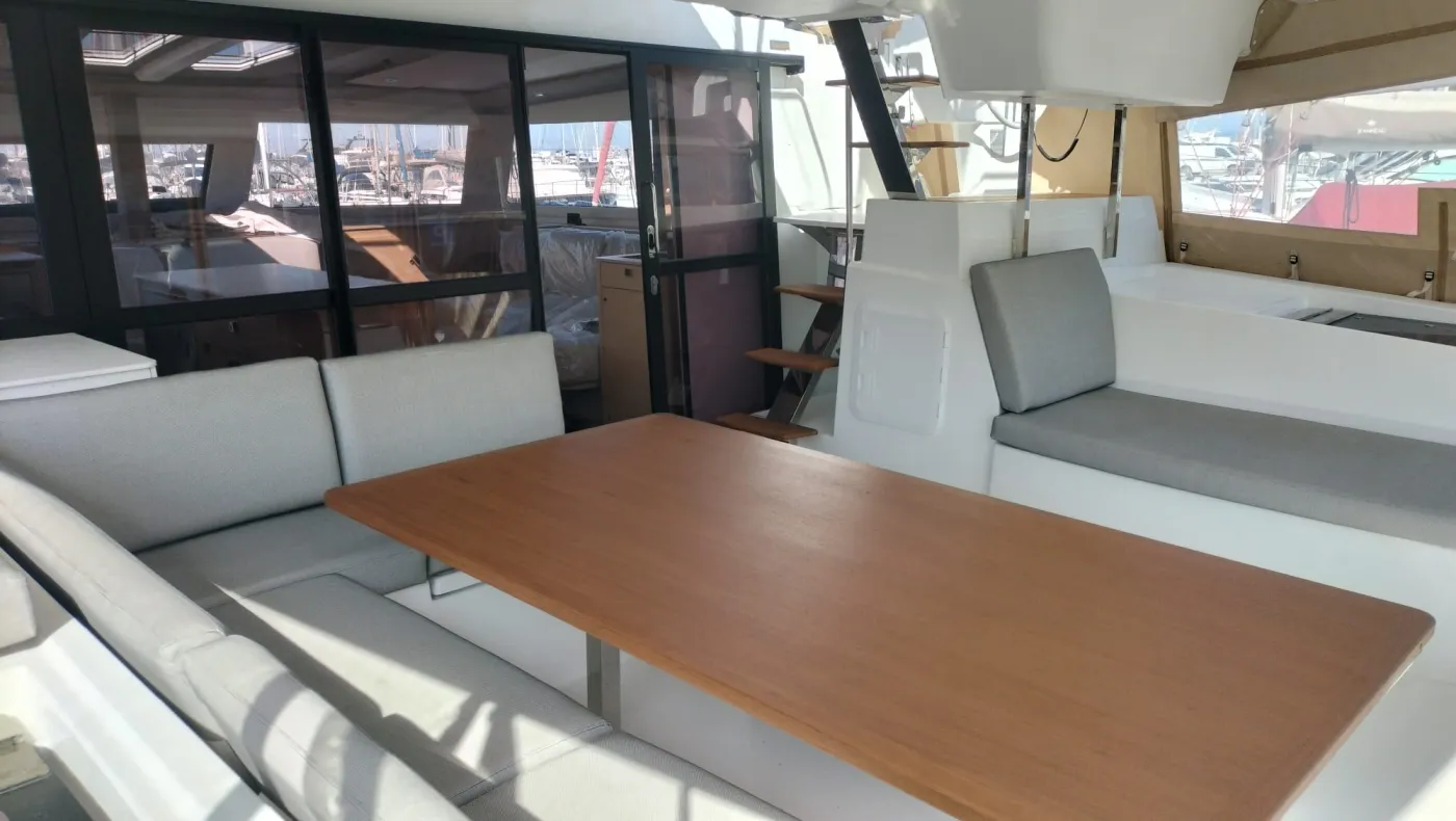Celestia - A/C, Generator, Water maker - Catamaran in Castellammare di Stabia