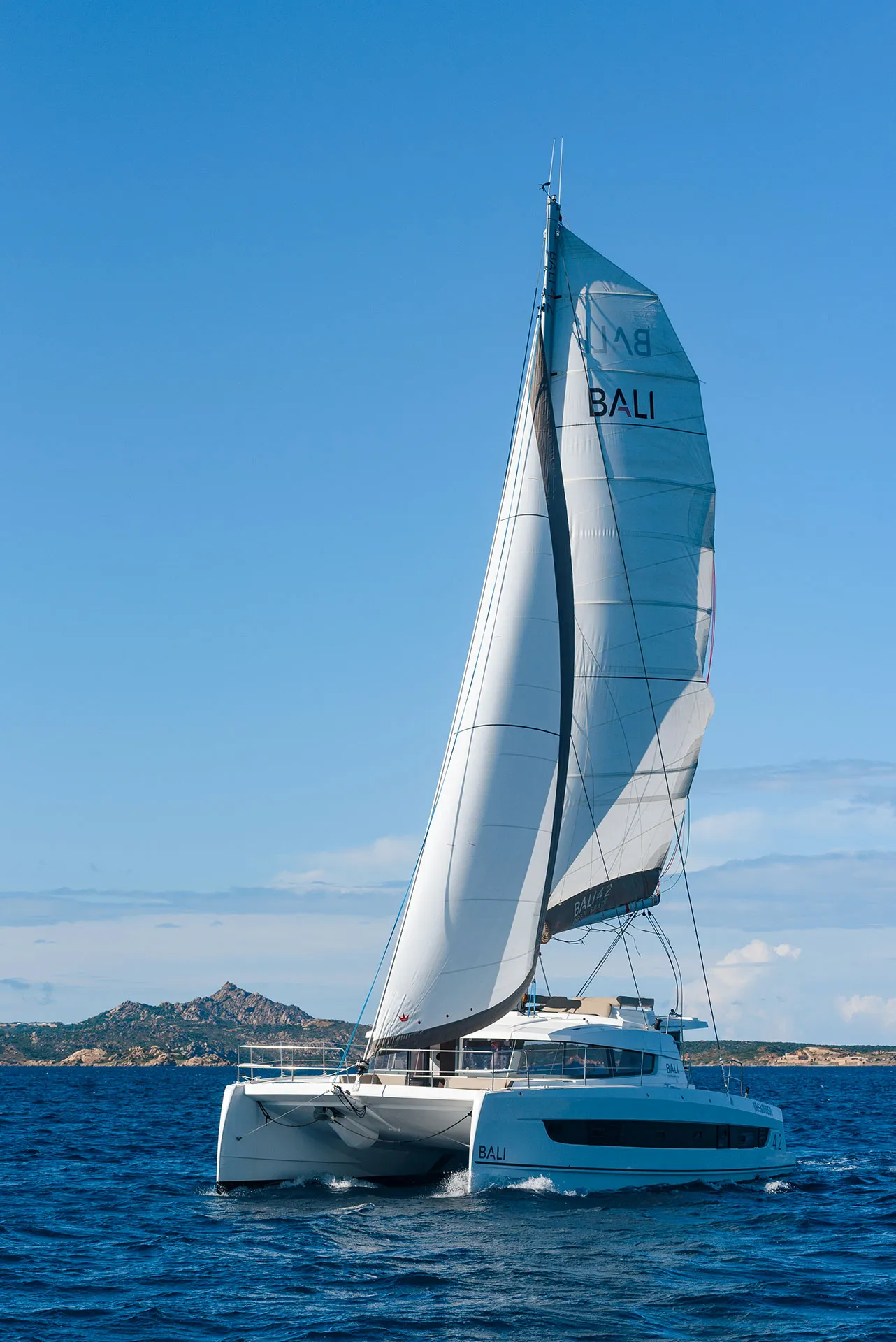 ORSA 5 - A/C, Generator, Water maker - Catamaran in Cannigione
